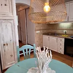 Eslanzarote Casa Eneida Sea Views, Super Wifi بيت للعطل *