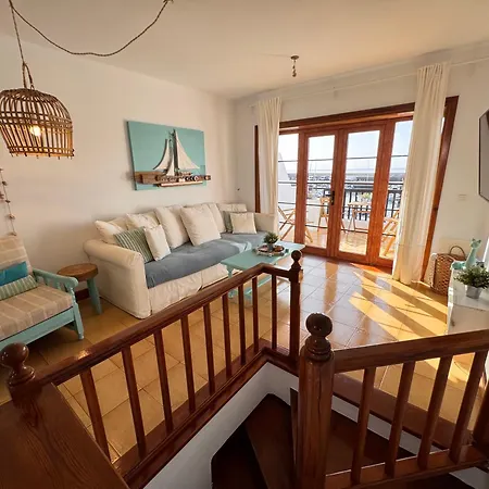 度假居 Eslanzarote Casa Eneida Sea Views, Super Wifi 蒂亚斯